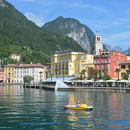 Appartamento Sunrise - Centro Storico N1 Riva del Garda Exterior photo